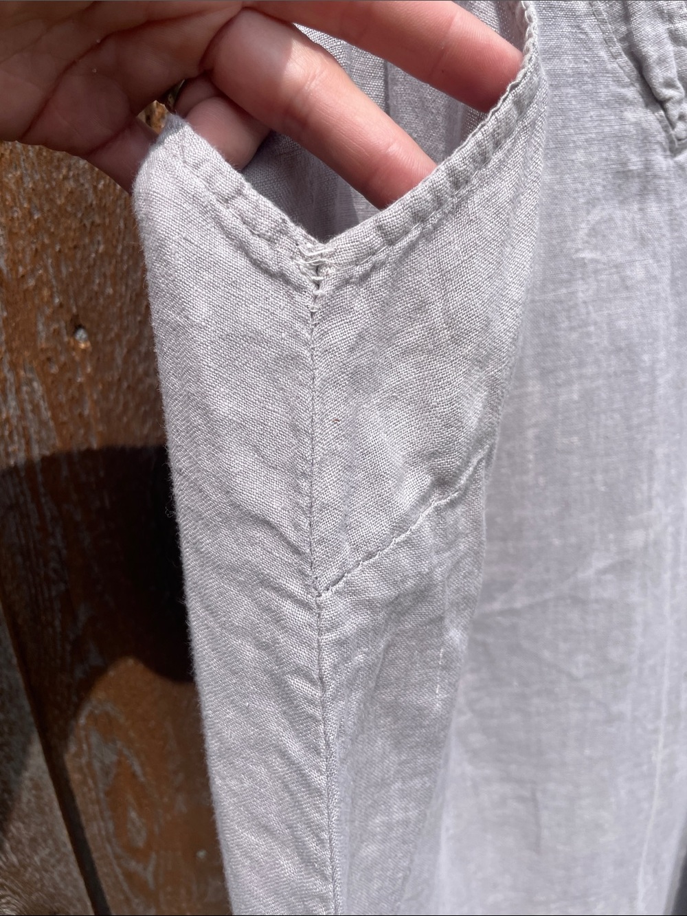 Francesca Bettini Sleeveless V-Neck Linen Dress in Light Gray - Picture 7 of 9